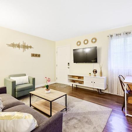 Dapper Digs - King Bed - Long Term Stays - Duke เดอแรม ภายนอก รูปภาพ