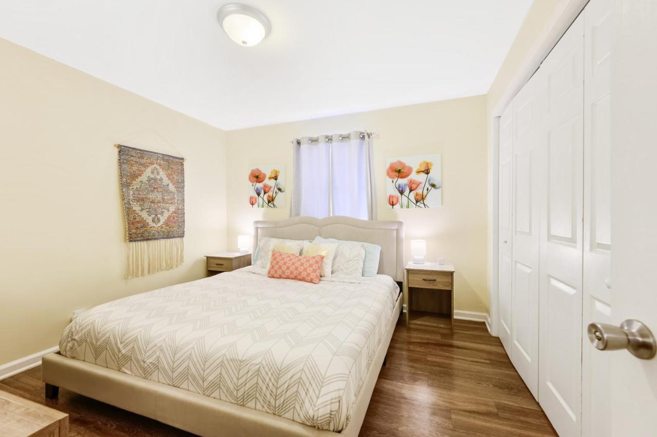 Dapper Digs - King Bed - Long Term Stays - Duke เดอแรม ภายนอก รูปภาพ