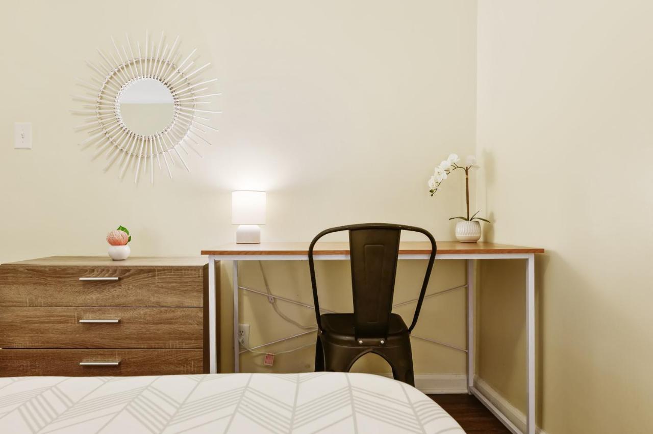 Dapper Digs - King Bed - Long Term Stays - Duke เดอแรม ภายนอก รูปภาพ