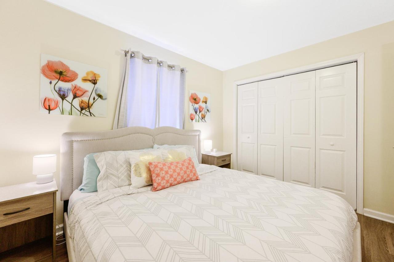 Dapper Digs - King Bed - Long Term Stays - Duke เดอแรม ภายนอก รูปภาพ